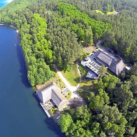Van Der Valk Naturresort Drewitz Nossentiner Huette エクステリア 写真
