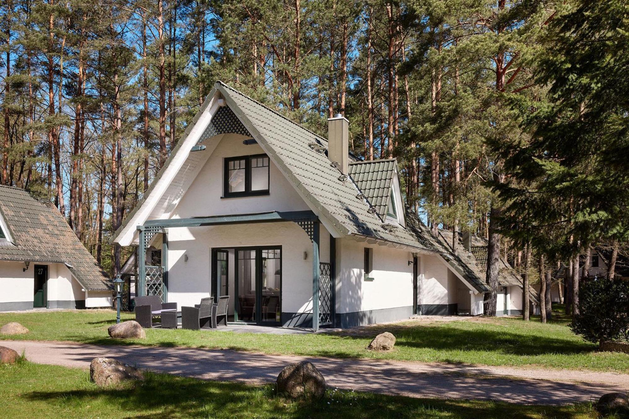 Van Der Valk Naturresort Drewitz Nossentiner Huette エクステリア 写真