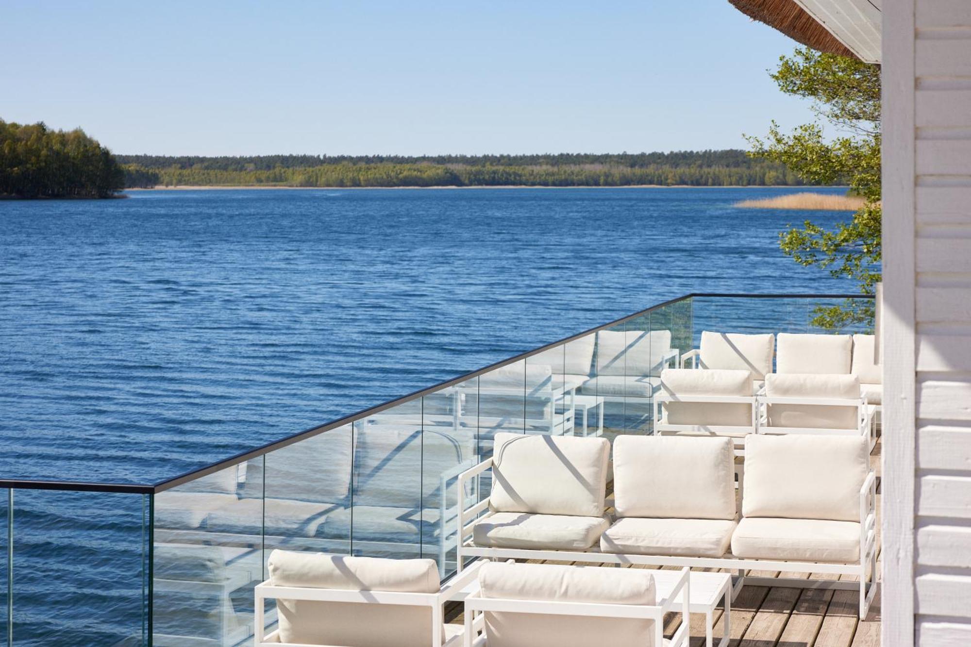 Van Der Valk Naturresort Drewitz Nossentiner Huette エクステリア 写真