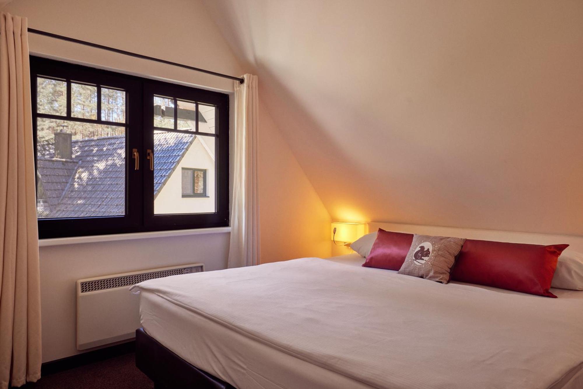 Van Der Valk Naturresort Drewitz Nossentiner Huette エクステリア 写真