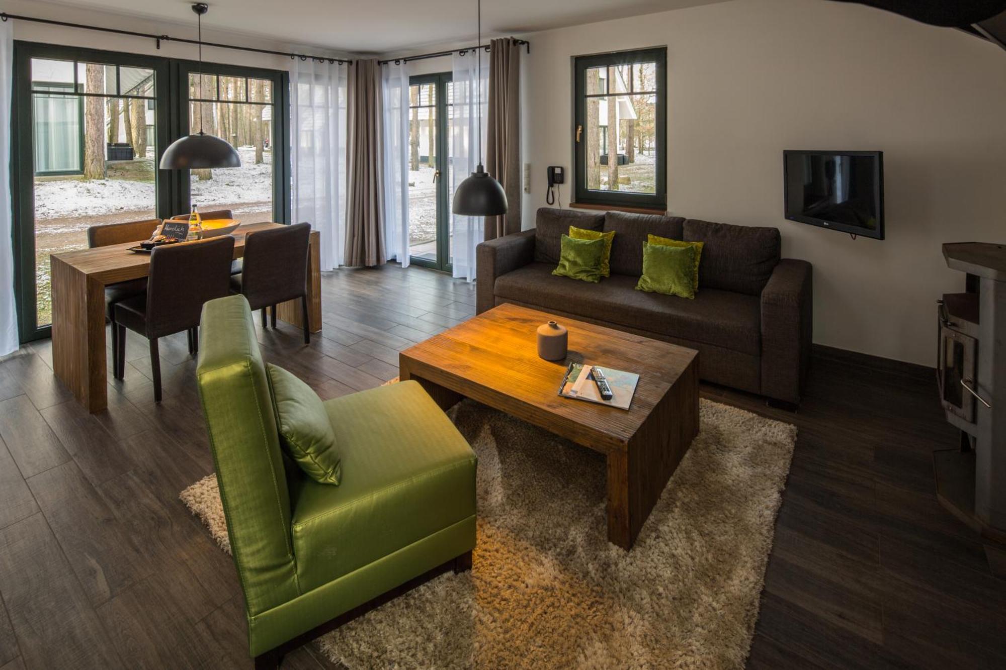 Van Der Valk Naturresort Drewitz Nossentiner Huette エクステリア 写真
