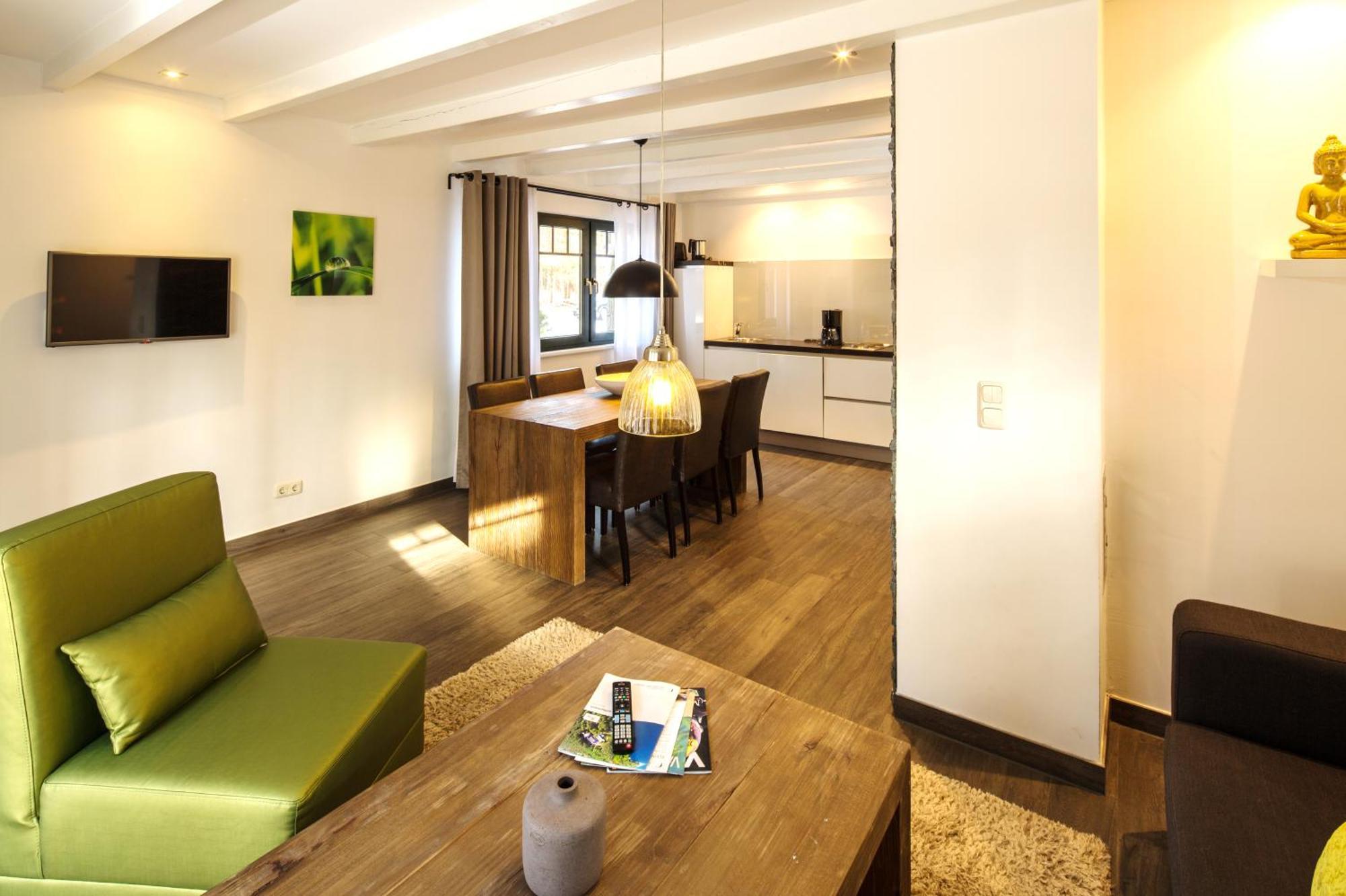 Van Der Valk Naturresort Drewitz Nossentiner Huette エクステリア 写真