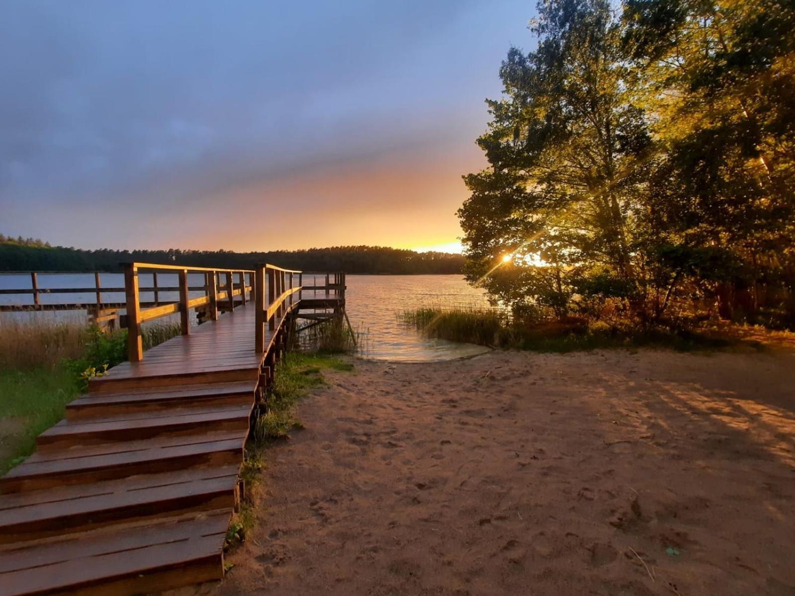 Van Der Valk Naturresort Drewitz Nossentiner Huette エクステリア 写真