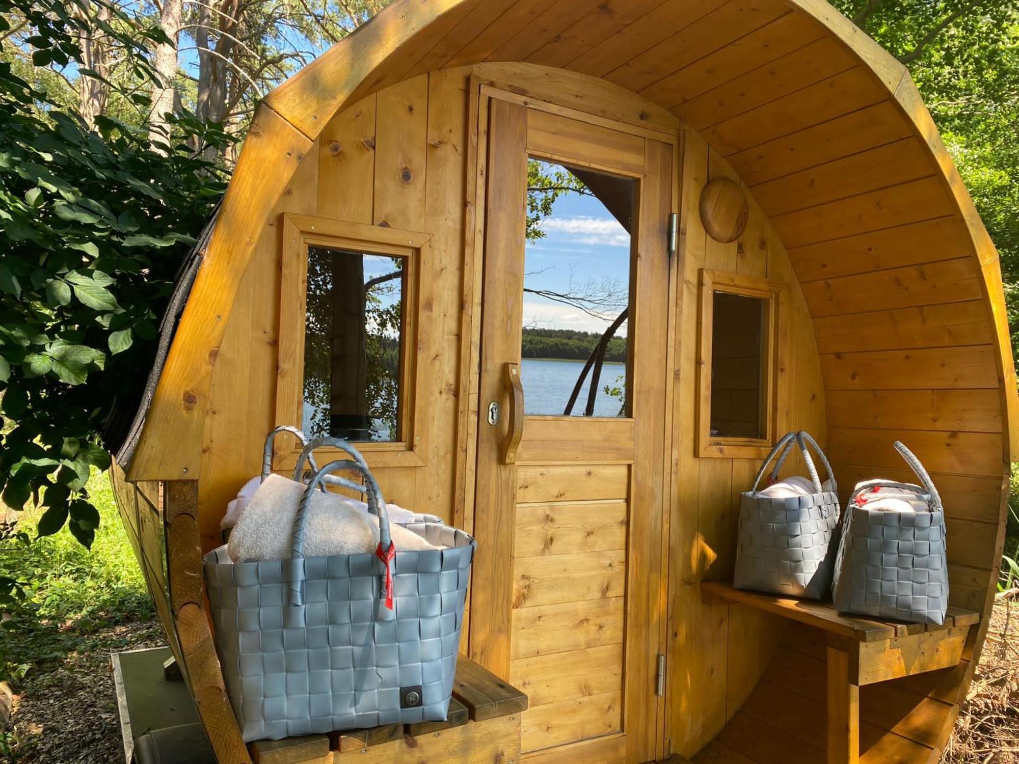 Van Der Valk Naturresort Drewitz Nossentiner Huette エクステリア 写真