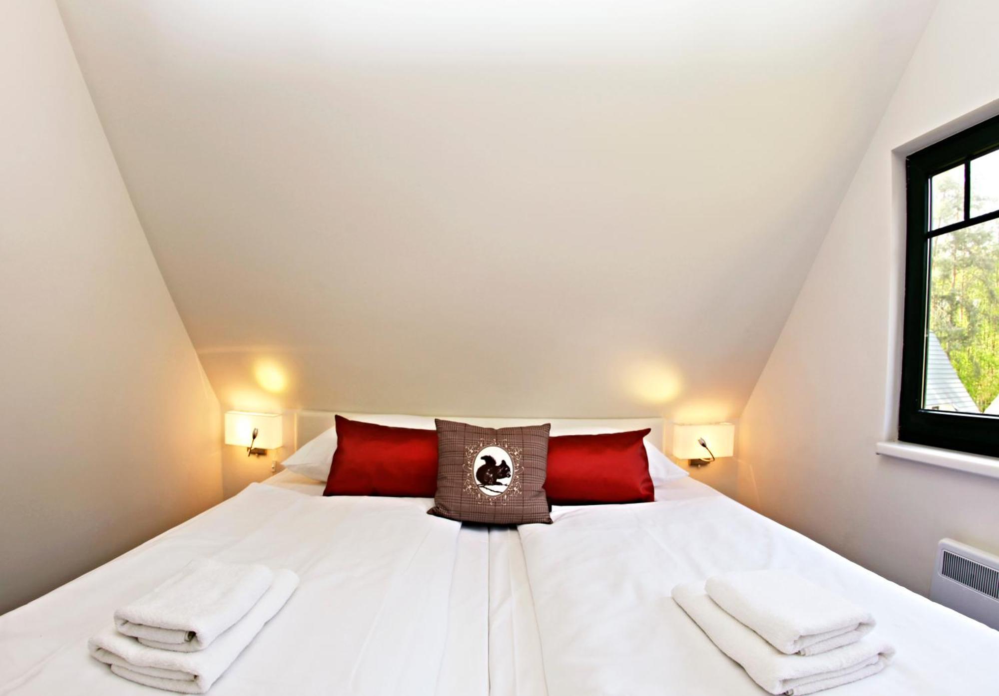 Van Der Valk Naturresort Drewitz Nossentiner Huette エクステリア 写真