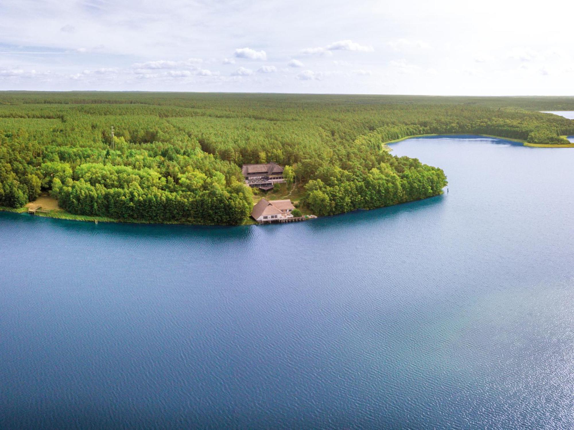 Van Der Valk Naturresort Drewitz Nossentiner Huette エクステリア 写真