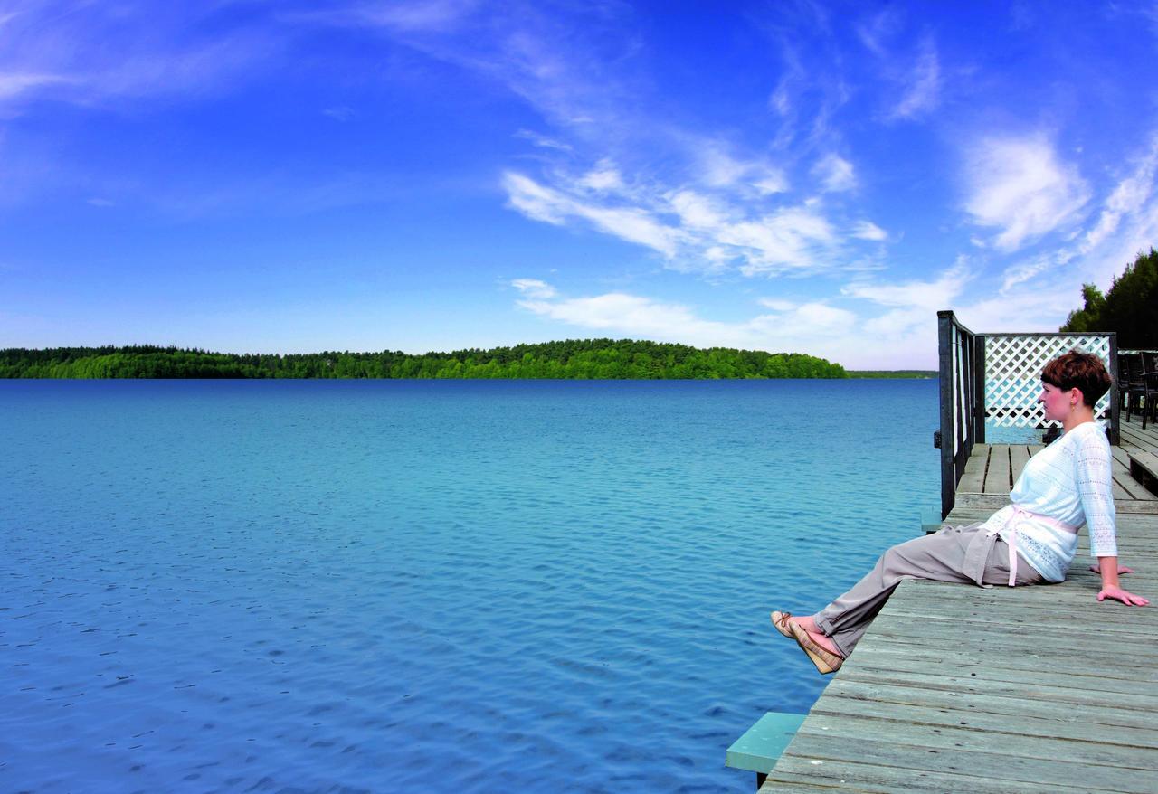 Van Der Valk Naturresort Drewitz Nossentiner Huette エクステリア 写真