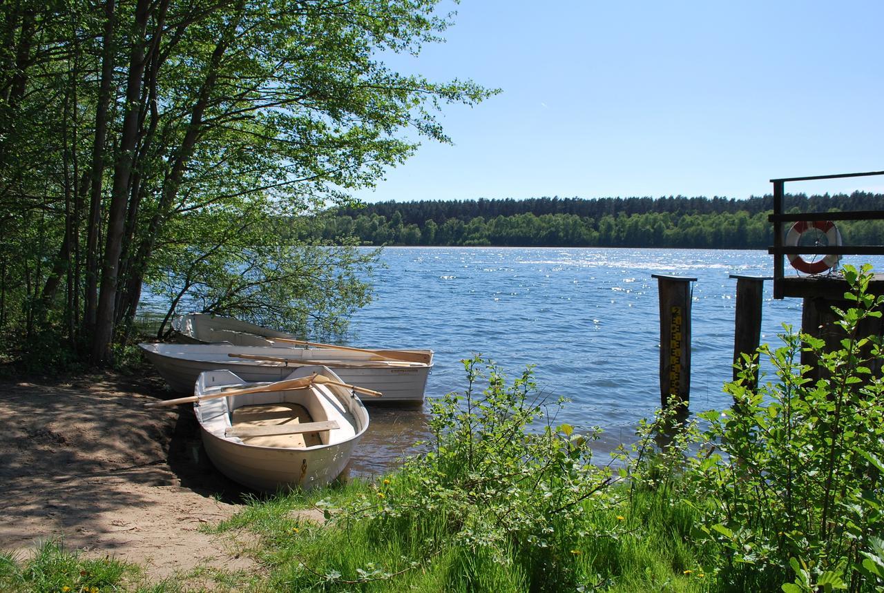 Van Der Valk Naturresort Drewitz Nossentiner Huette エクステリア 写真