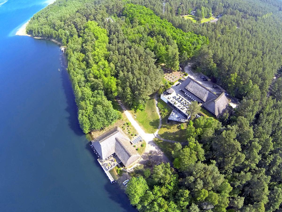 Van Der Valk Naturresort Drewitz Nossentiner Huette エクステリア 写真